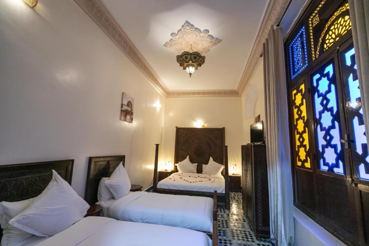 Riad Anis เฟส ภายนอก รูปภาพ