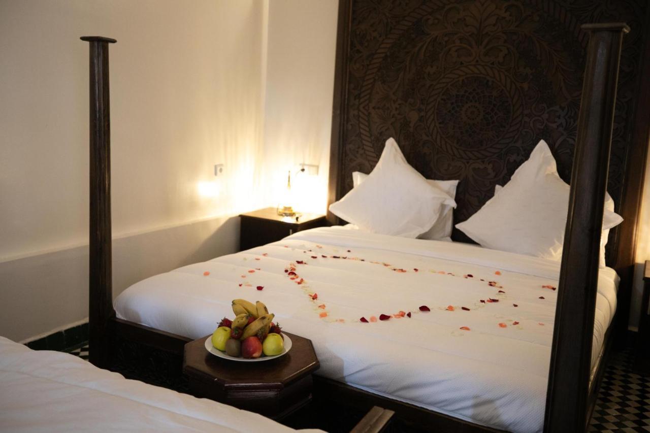 Riad Anis เฟส ภายนอก รูปภาพ