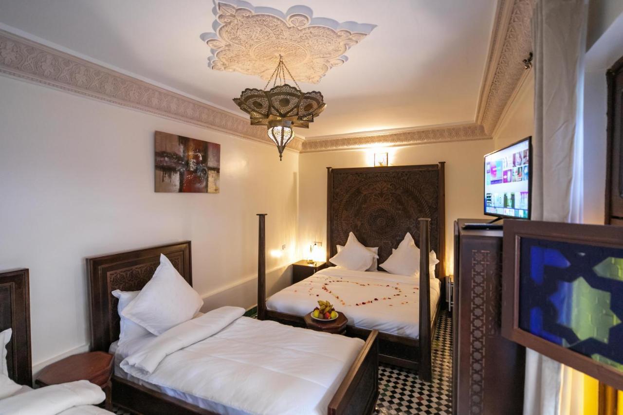 Riad Anis เฟส ภายนอก รูปภาพ