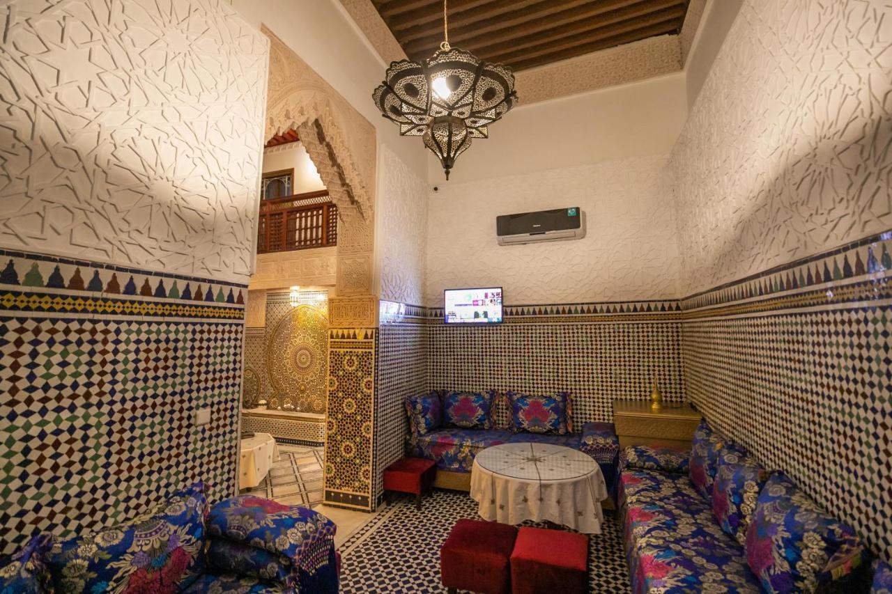 Riad Anis เฟส ภายนอก รูปภาพ