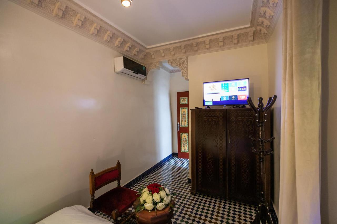 Riad Anis เฟส ภายนอก รูปภาพ