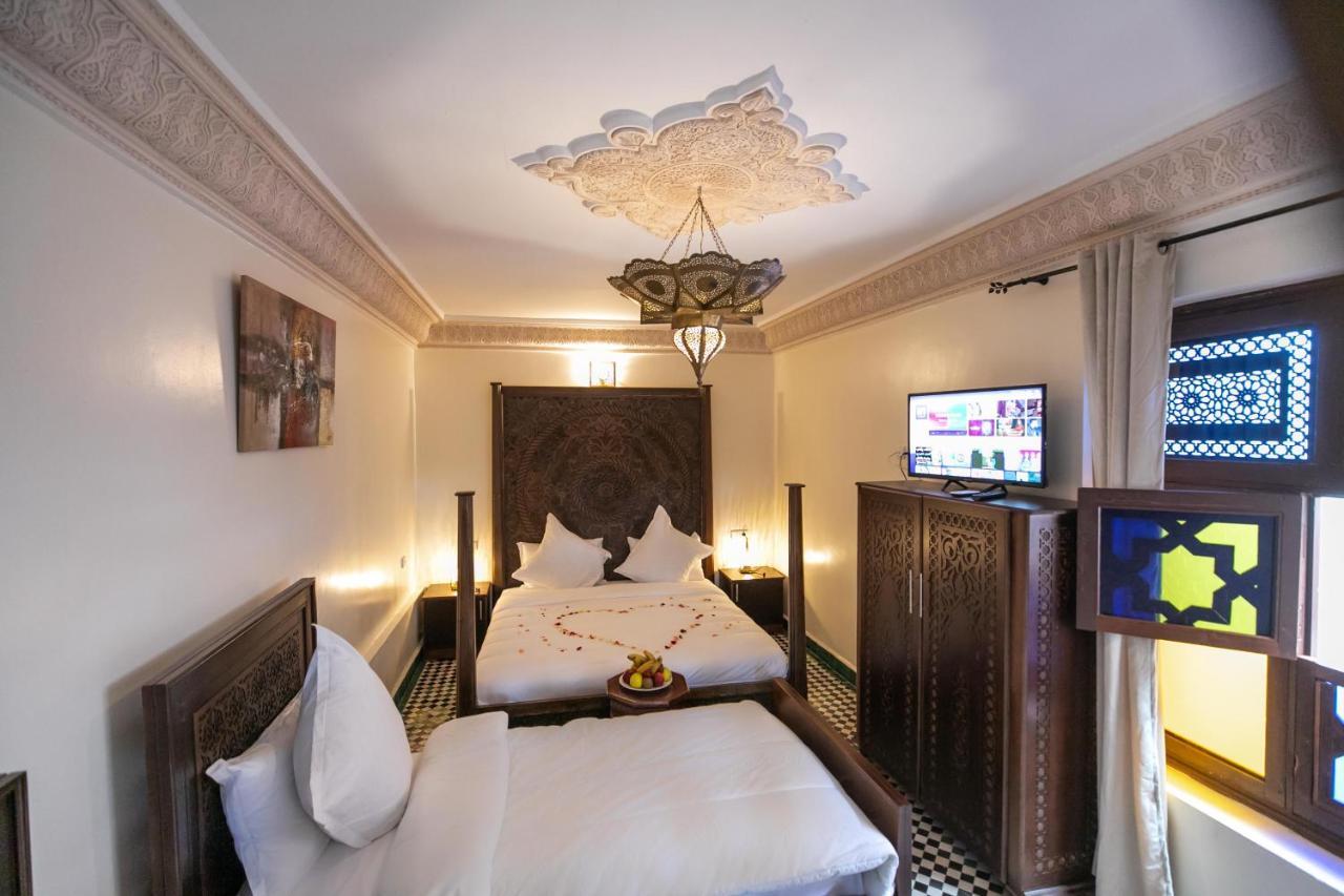 Riad Anis เฟส ภายนอก รูปภาพ