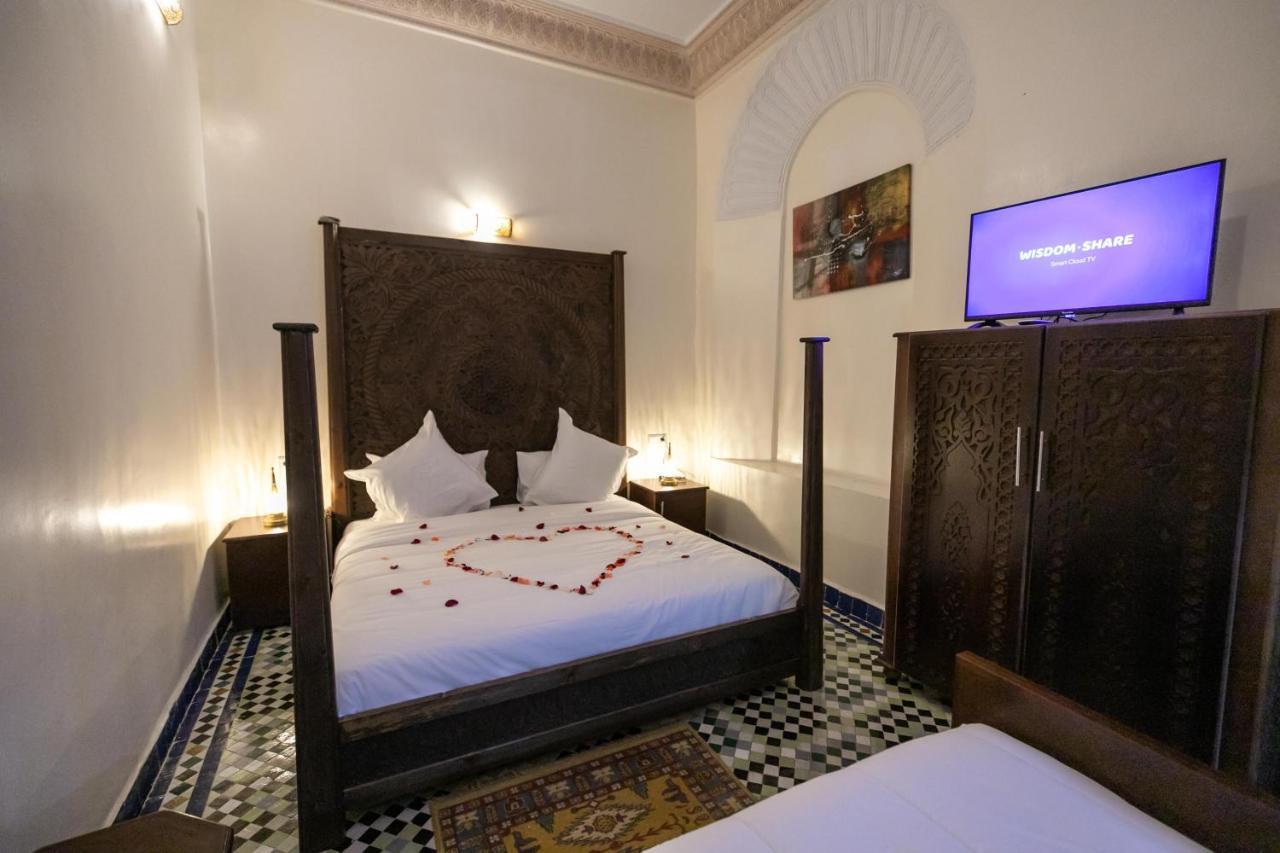Riad Anis เฟส ภายนอก รูปภาพ