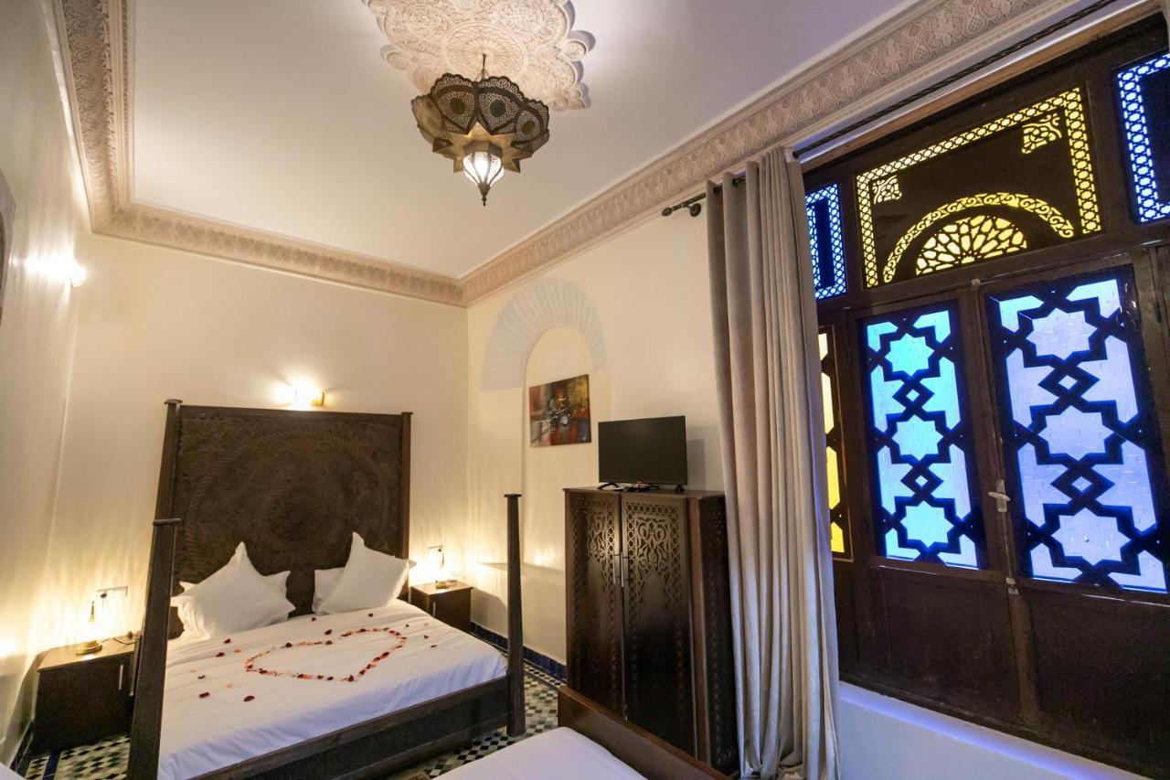 Riad Anis เฟส ภายนอก รูปภาพ