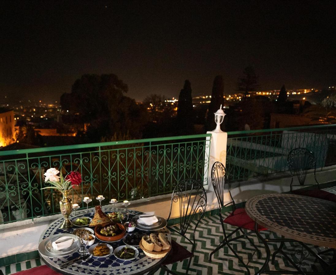 Riad Anis เฟส ภายนอก รูปภาพ