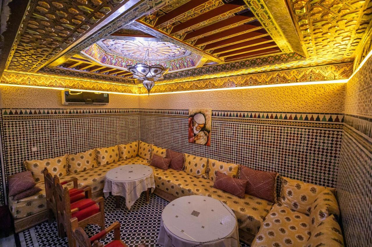 Riad Anis เฟส ภายนอก รูปภาพ