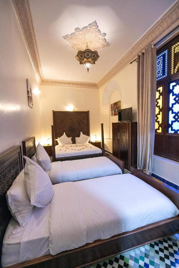 Riad Anis เฟส ภายนอก รูปภาพ