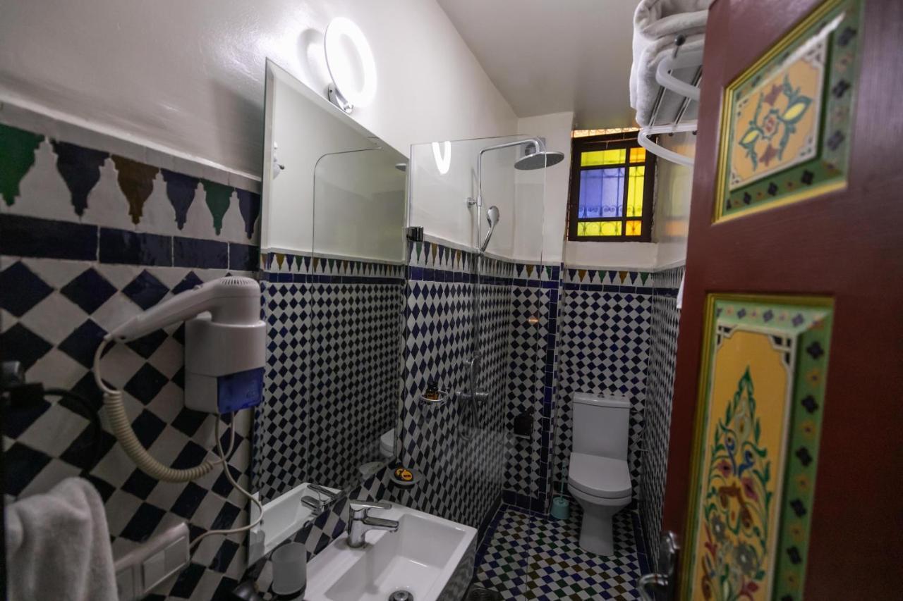 Riad Anis เฟส ภายนอก รูปภาพ