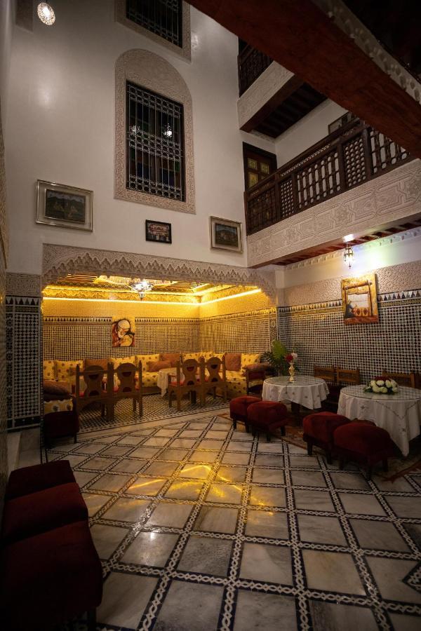 Riad Anis เฟส ภายนอก รูปภาพ