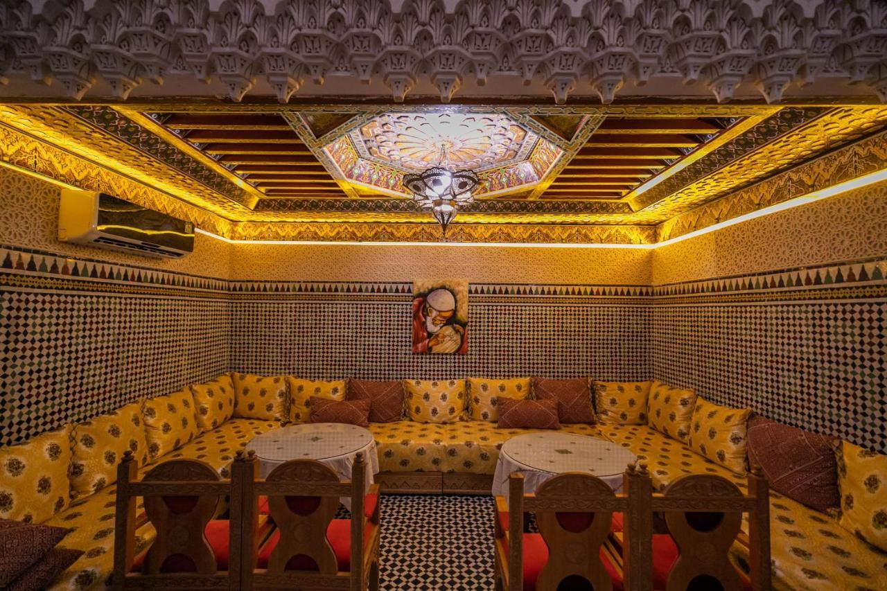 Riad Anis เฟส ภายนอก รูปภาพ