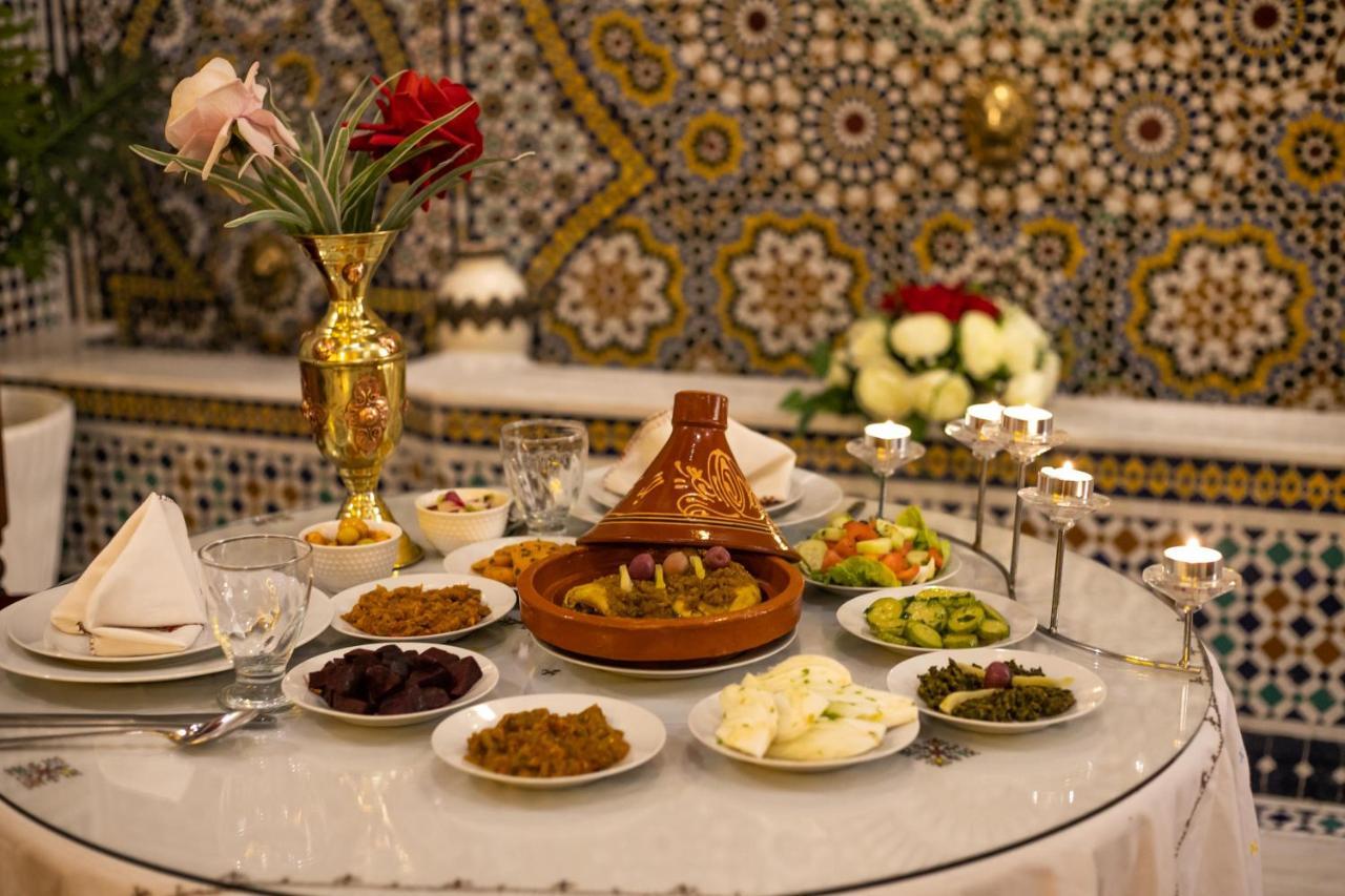 Riad Anis เฟส ภายนอก รูปภาพ