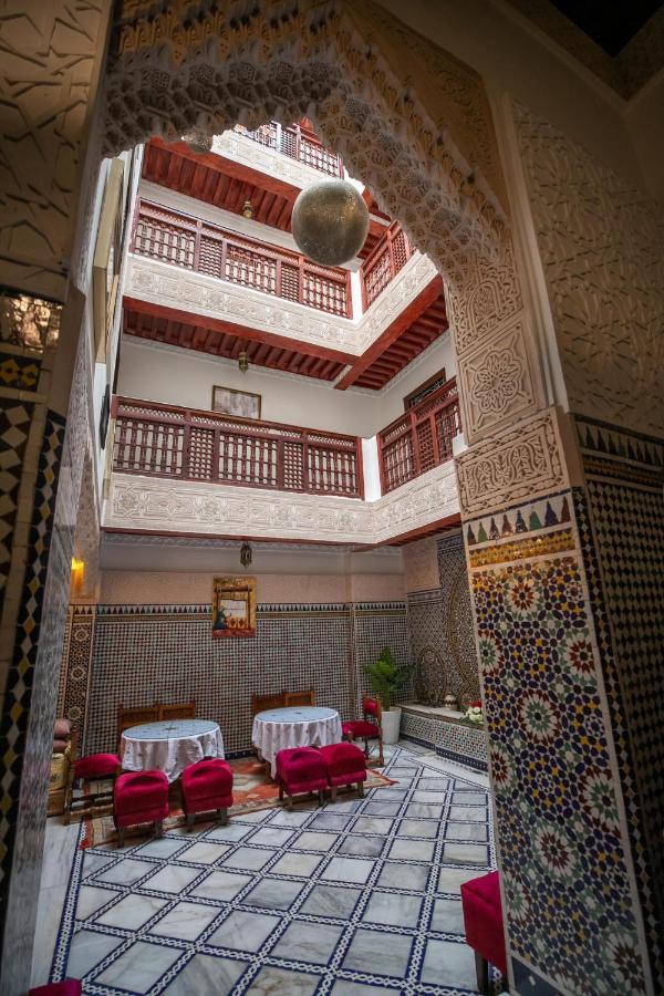 Riad Anis เฟส ภายนอก รูปภาพ