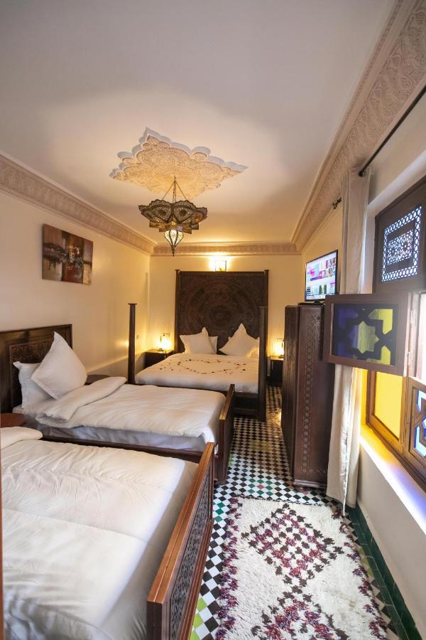 Riad Anis เฟส ภายนอก รูปภาพ