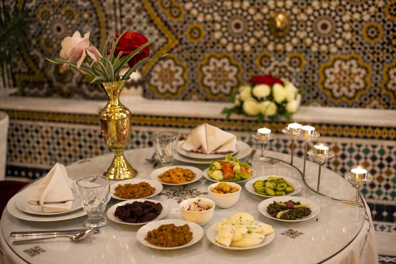 Riad Anis เฟส ภายนอก รูปภาพ