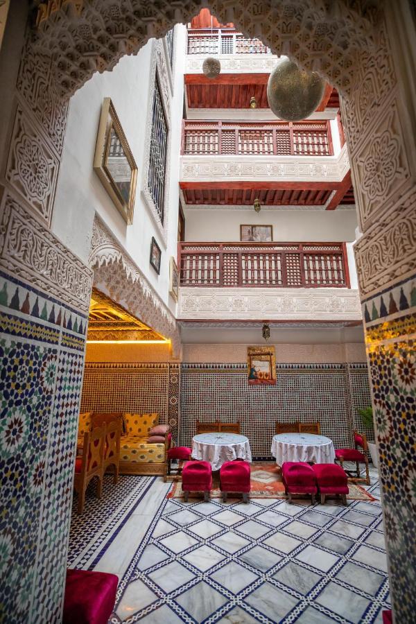 Riad Anis เฟส ภายนอก รูปภาพ